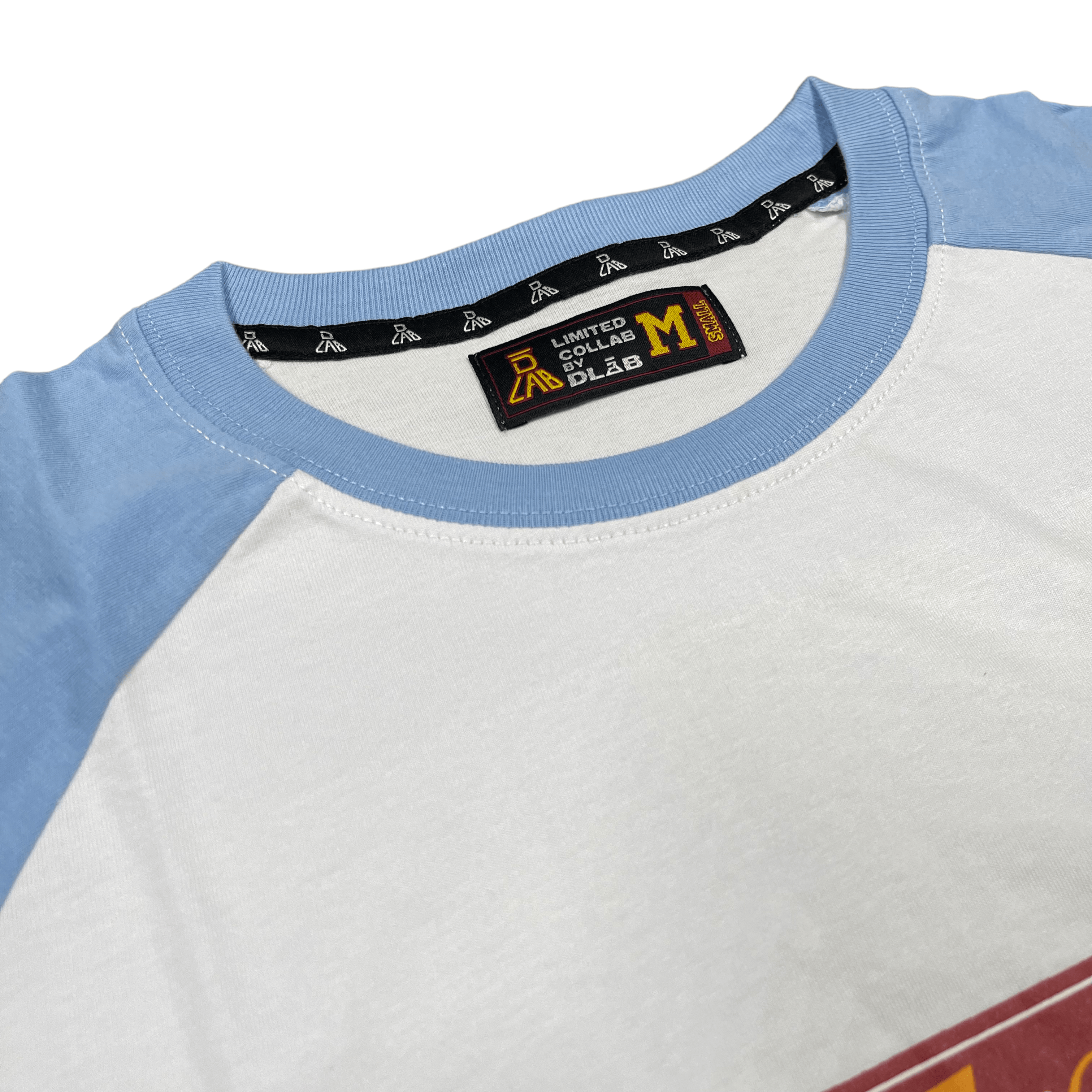 DLAB X INDIOS 3/4 TEE (Blanca/Mangas Azul Cielo) - DlabStore